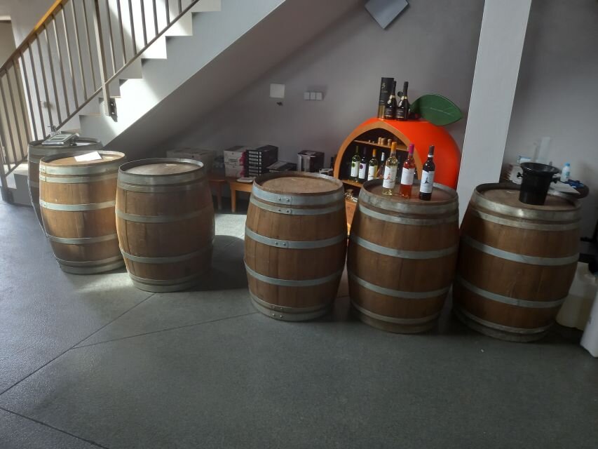 Albufeiradrivers Tour Wooden Barrels Orange Display