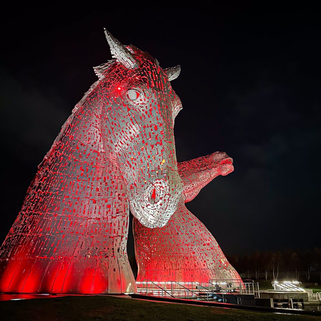 Andersonscottishtours Tour Illuminated Horse Sculpture Night