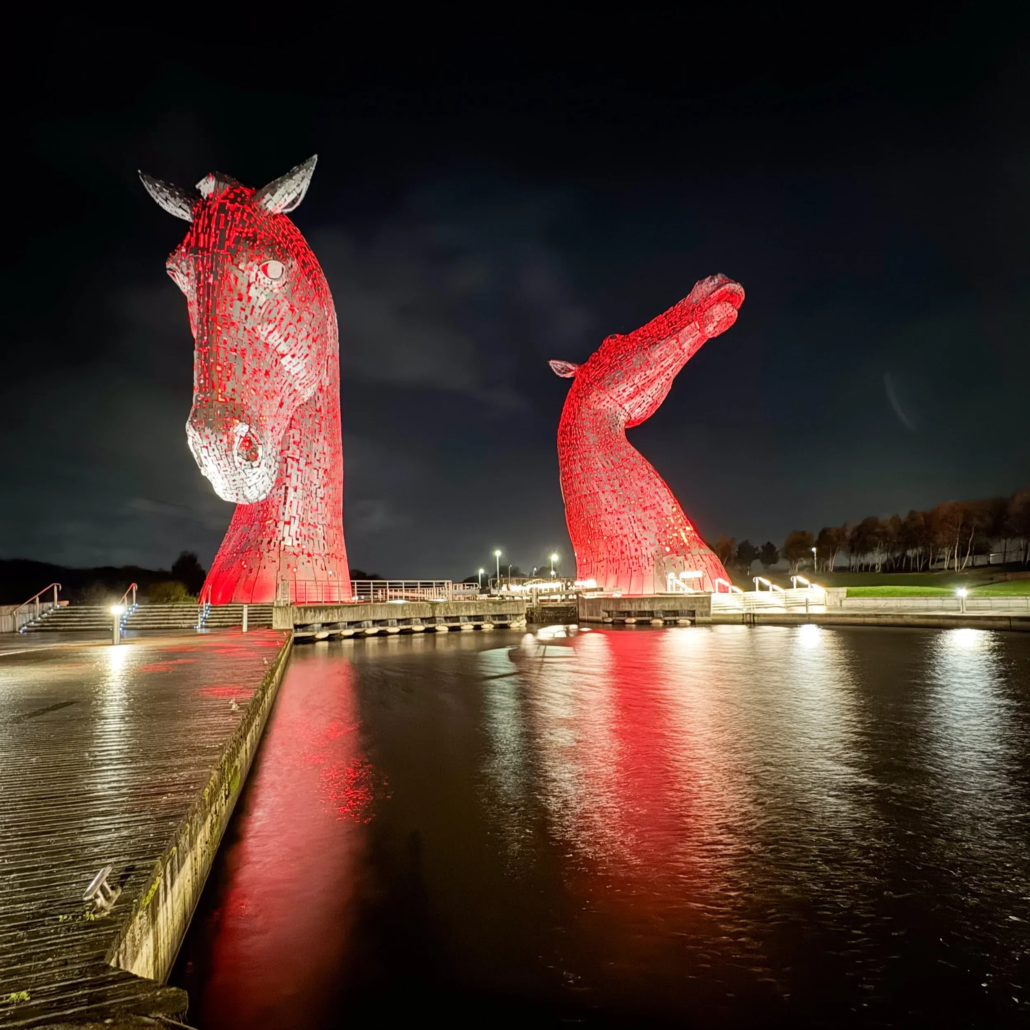 Andersonscottishtours Tour Illuminated Horse Sculptures Night Water
