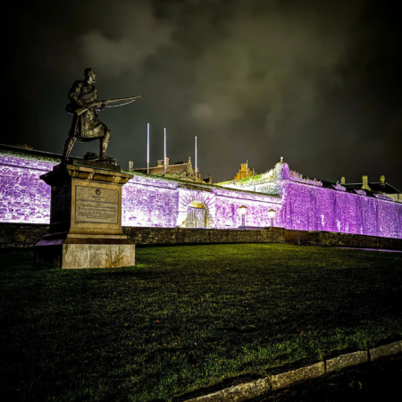 Andersonscottishtours Tour Statue Fortress Night Lighting
