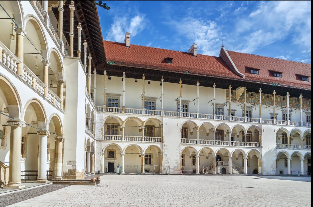 Atcracow Tour Courtyard Arches Red Roof
