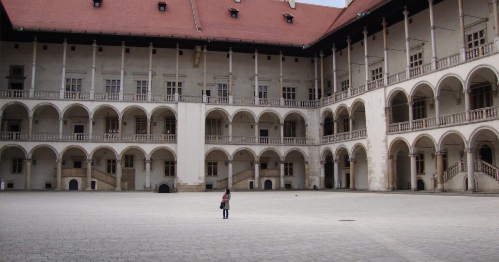 Atcracow Tour Courtyard Arches Stone Steps