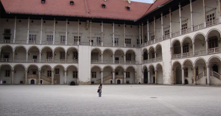 Atcracow Tour Courtyard Arches Stone Steps