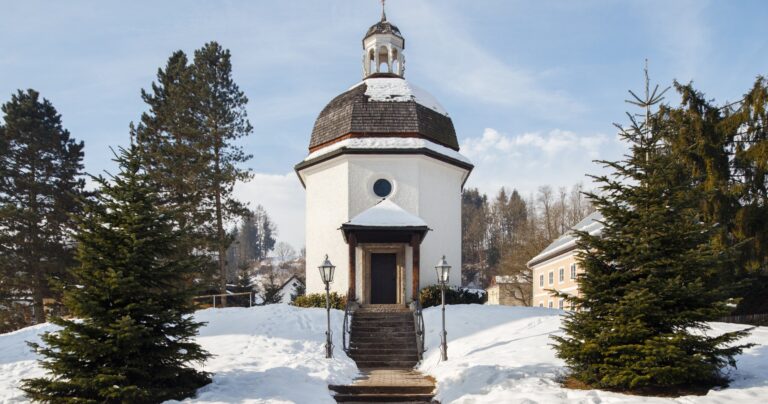 Bobstours Tour Snowy Chapel Stairs Pine Trees