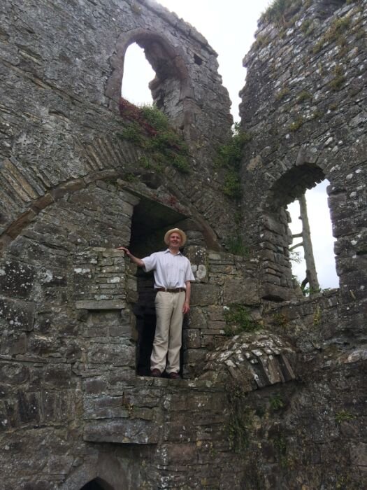 Boynevalleytours Tour Man Ruins Stone Archways