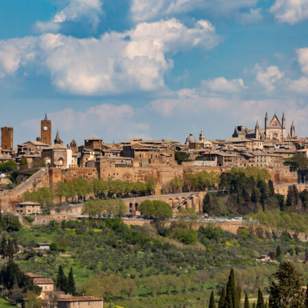 Discoveryguidedtours Tour Historic Town Hillside Clouds
