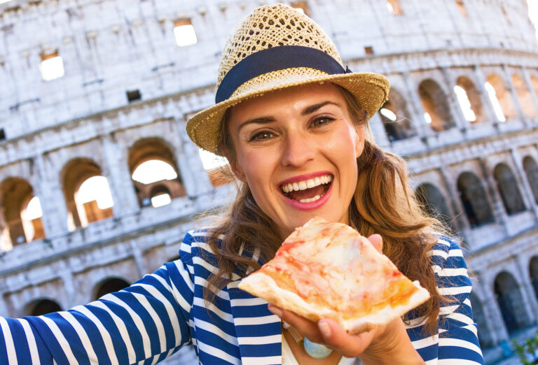 Discoveryguidedtours Tour Smiling Woman Pizza Colosseum