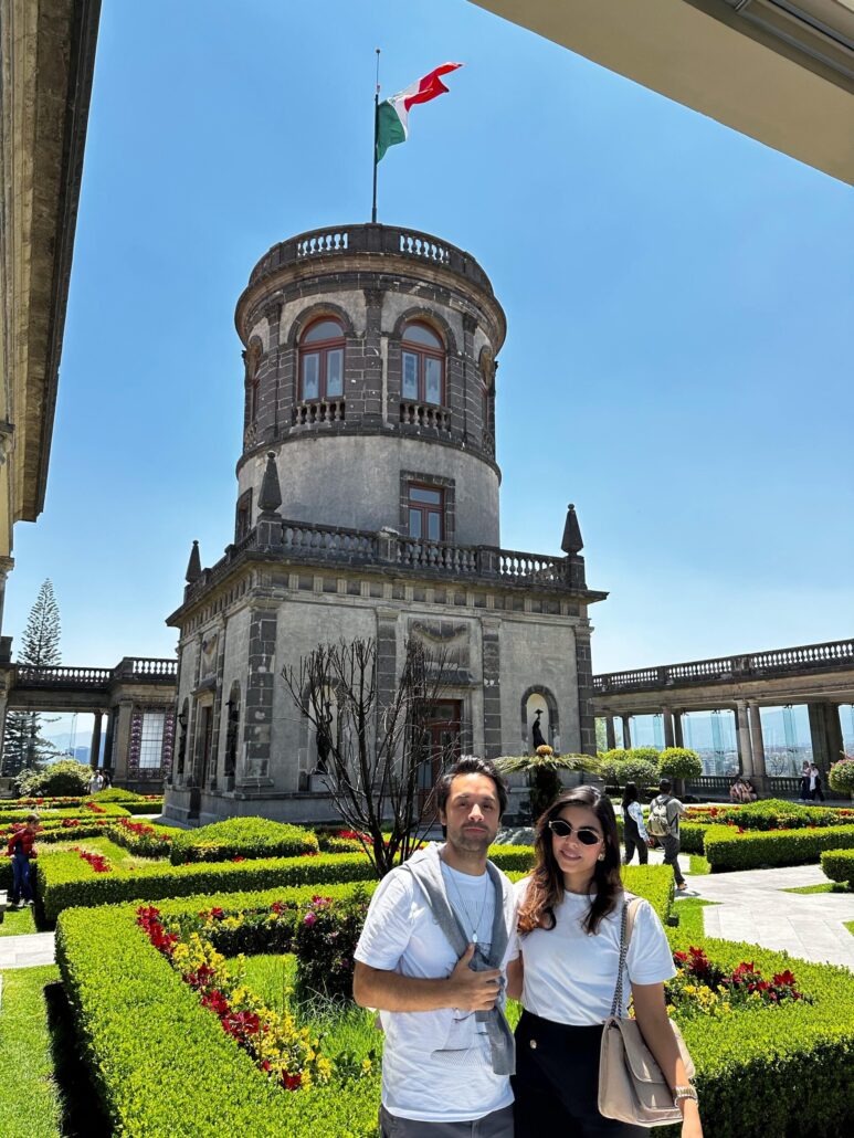 Freewalkingtourmx Tour Historic Building Garden Flag