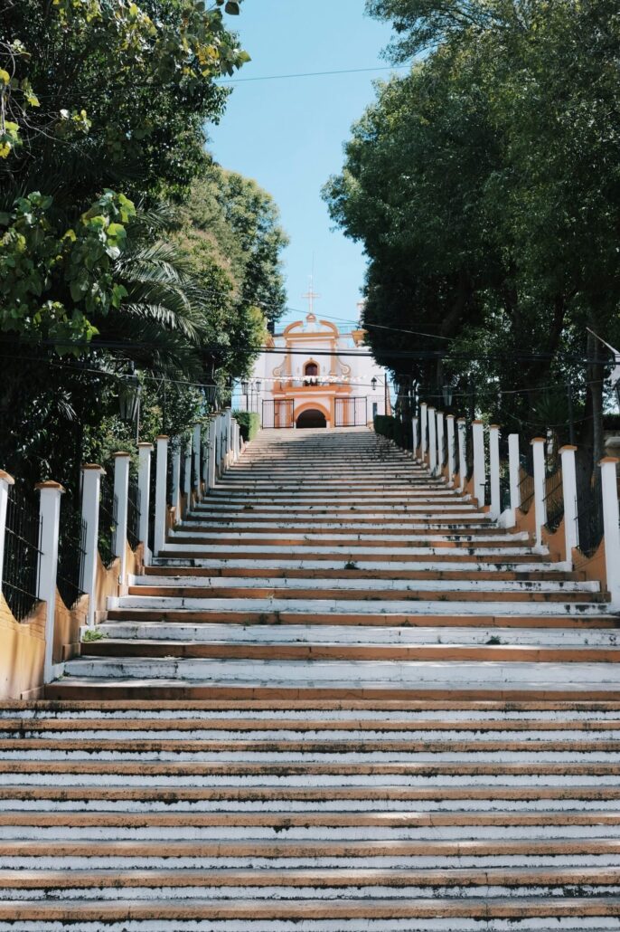Freewalkingtourmx Tour Steps Church Greenery 