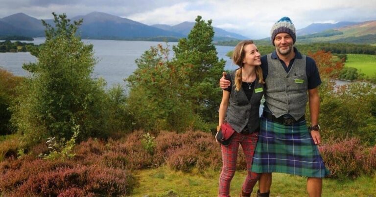 Highlandexperience Tour Couple Lake Mountains Heather