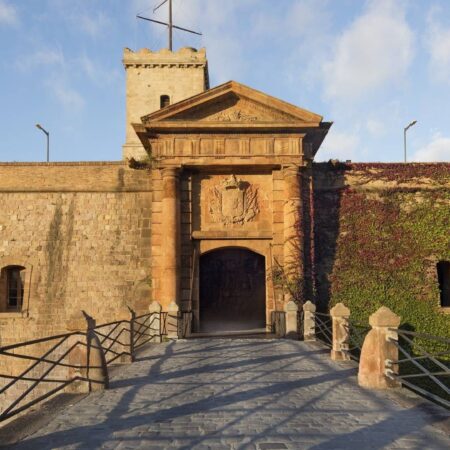 Inoutbarcelona Tour Fortress Gate Stone Wall Ivy