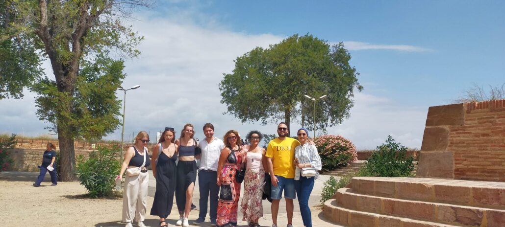 Inoutbarcelona Tour Group People Outdoor Park