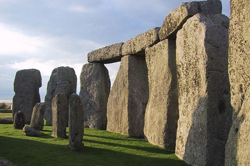 Londoncountrytours Tour Stone Circle Ancient Monoliths Grassy Field