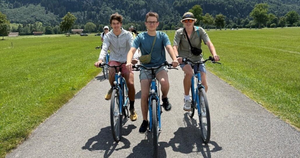 Mikesbiketours Tour Bicyclists Green Field Mountains