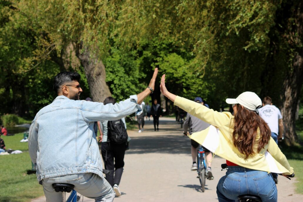 Mikesbiketours Tour Bikers High Five Green Path