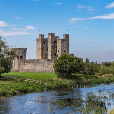 Newgrangedaytours Tour Castle River Greenery Clouds