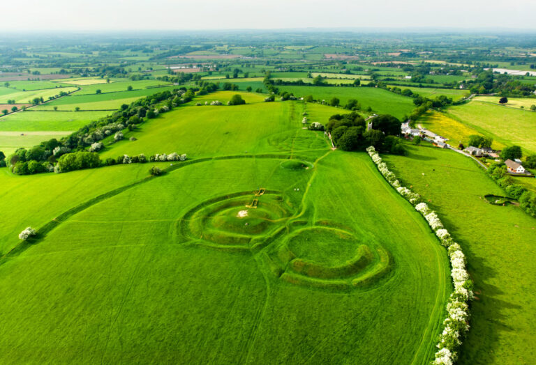 Newgrangedaytours Tour Green Hills Archaeological Mounds Farmhouses