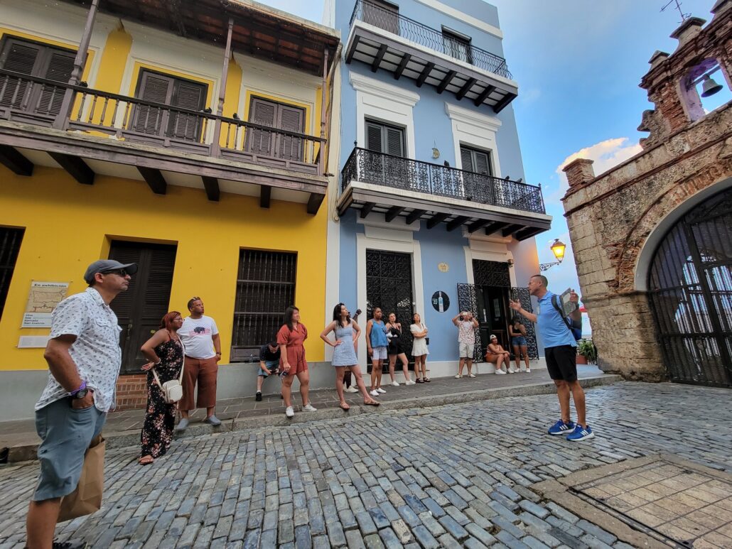 Patriatourspuertorico Tour Tour Group Colorful Buildings Cobblestone Street