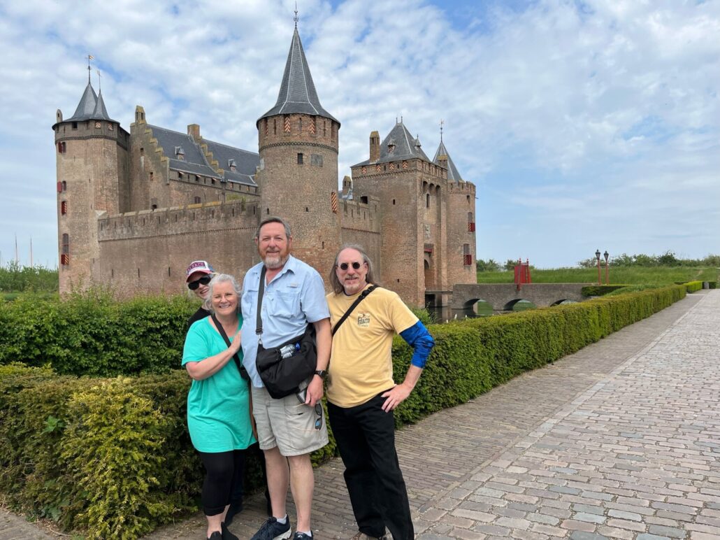Privatedaytoursamsterdam Tour Castle Group Photo Brick Path