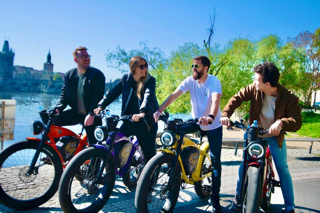 Scroosertour Tour Friends Electric Bikes River