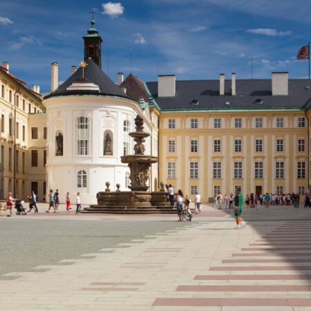 Segwayfun Tour Courtyard Fountain People Architecture