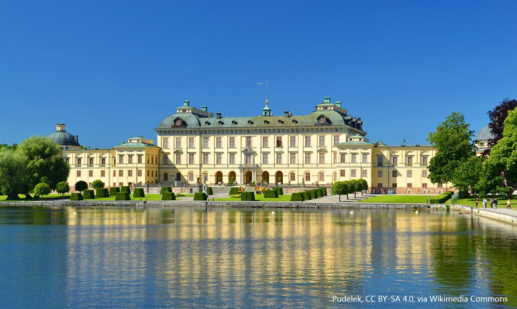 Swedenhistorytours Tour Historic Palace Reflection Water