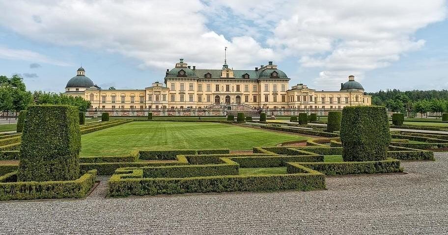 Swedenhistorytours Tour Manor Garden Symmetrical Hedges