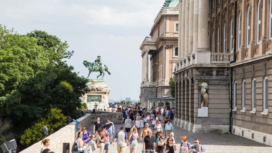 Tastehungary Tour Crowd Historical Building Statue Pathway
