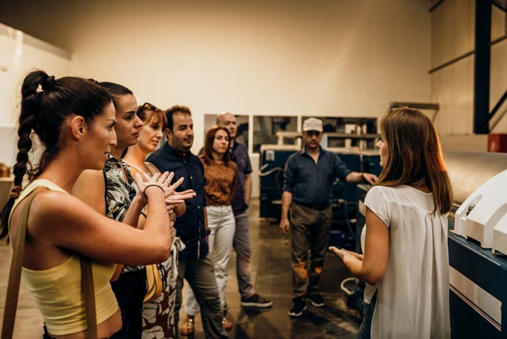 Theoliveroutes Tour Tour Group Indoor Presentation