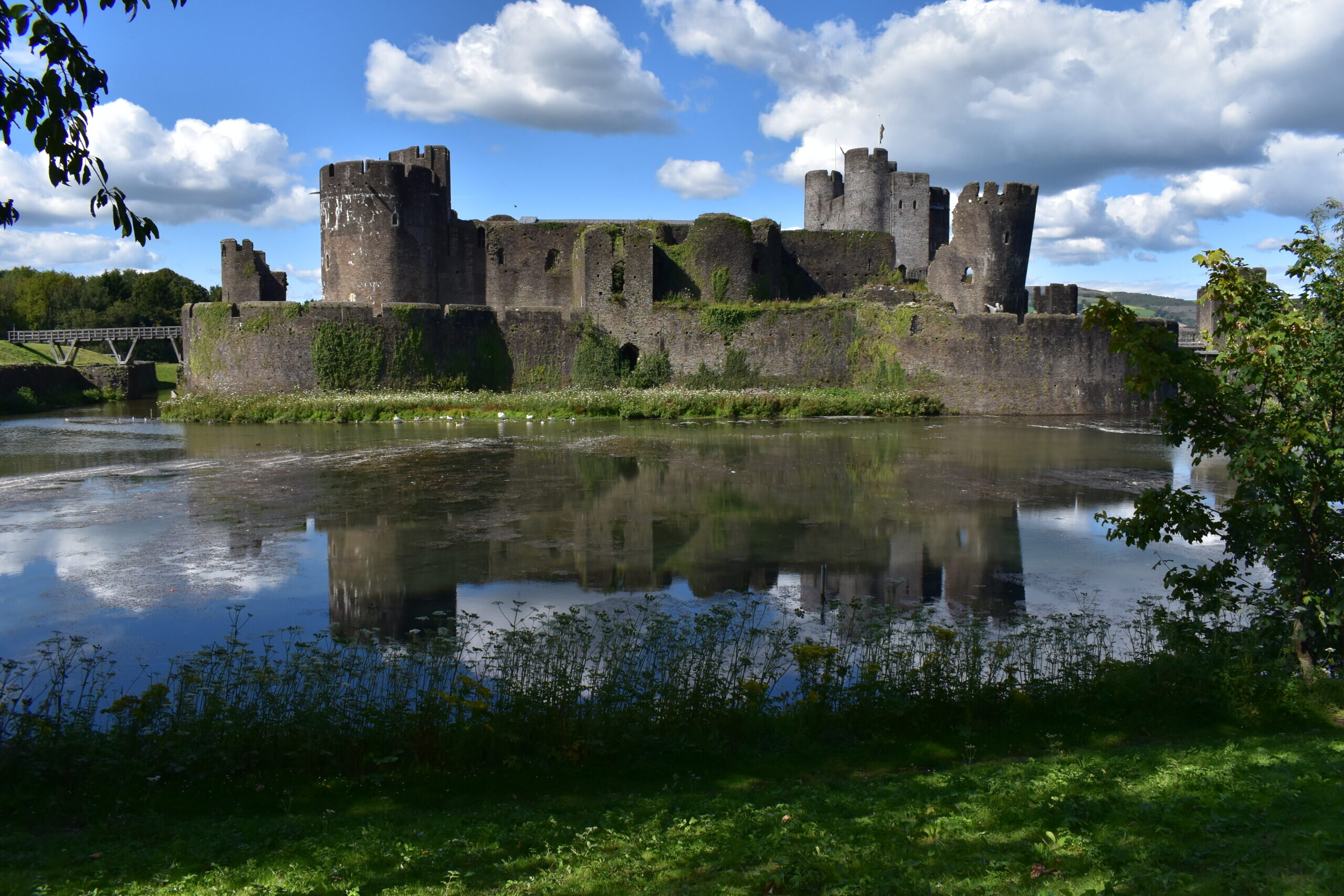 Toursoftheuk Tour Castle Moat Reflection Clouds
